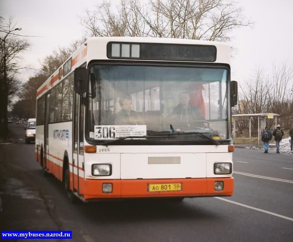 Маршрут 306 автобуса липецк. Mercedes-Benz o306. Мерседес 306. Мерседес автобус 306. 306 Автобус Москва.